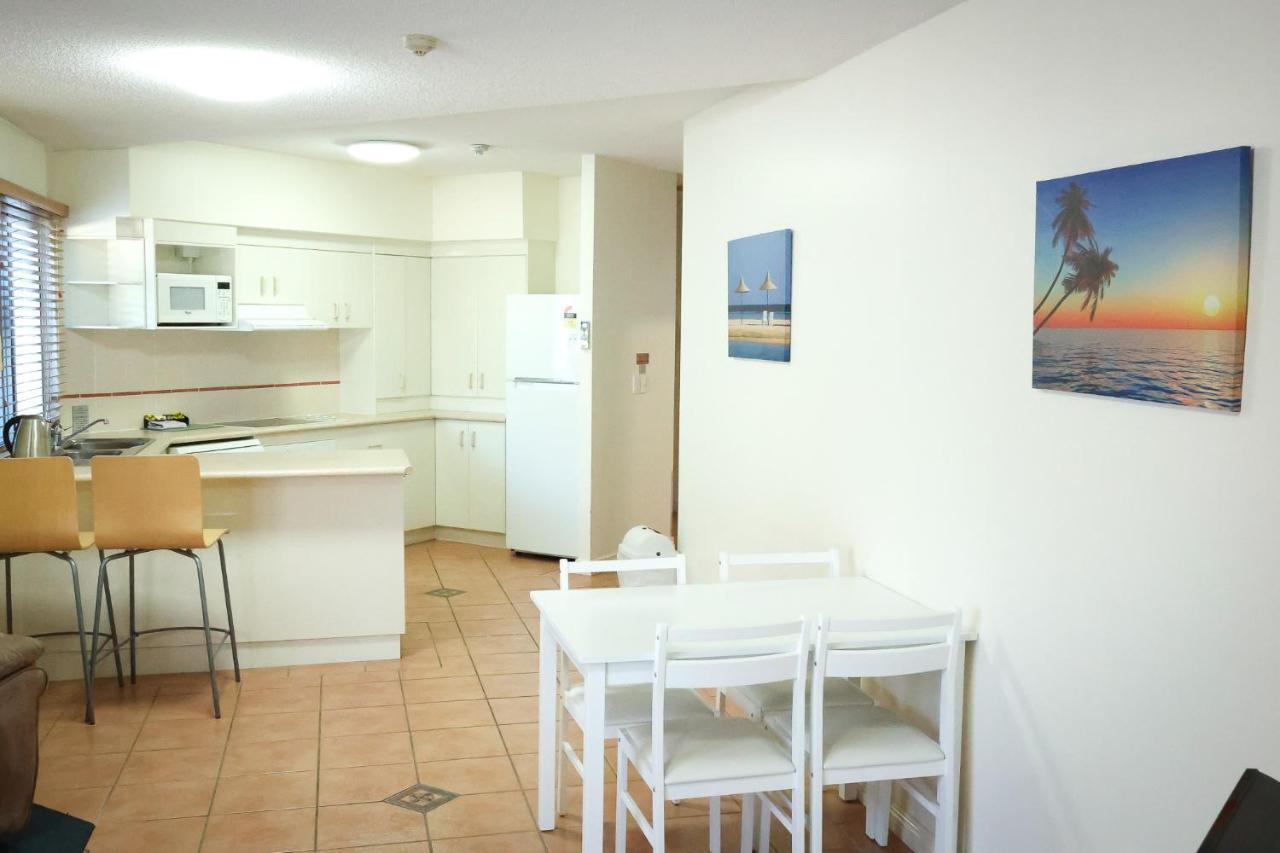 White Crest Apartments Hervey Bay Exteriör bild
