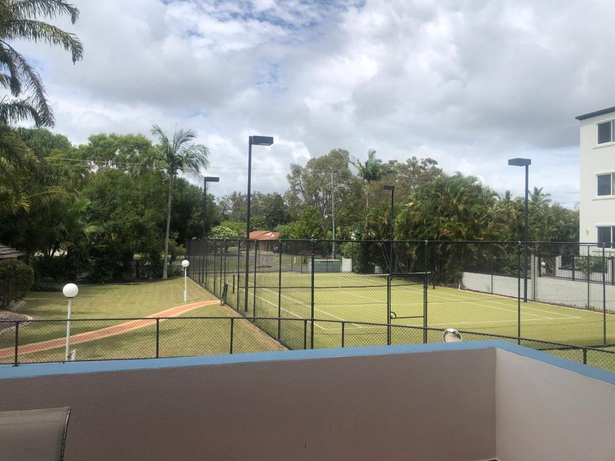 White Crest Apartments Hervey Bay Exteriör bild
