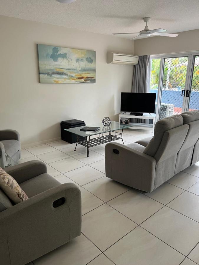 White Crest Apartments Hervey Bay Exteriör bild
