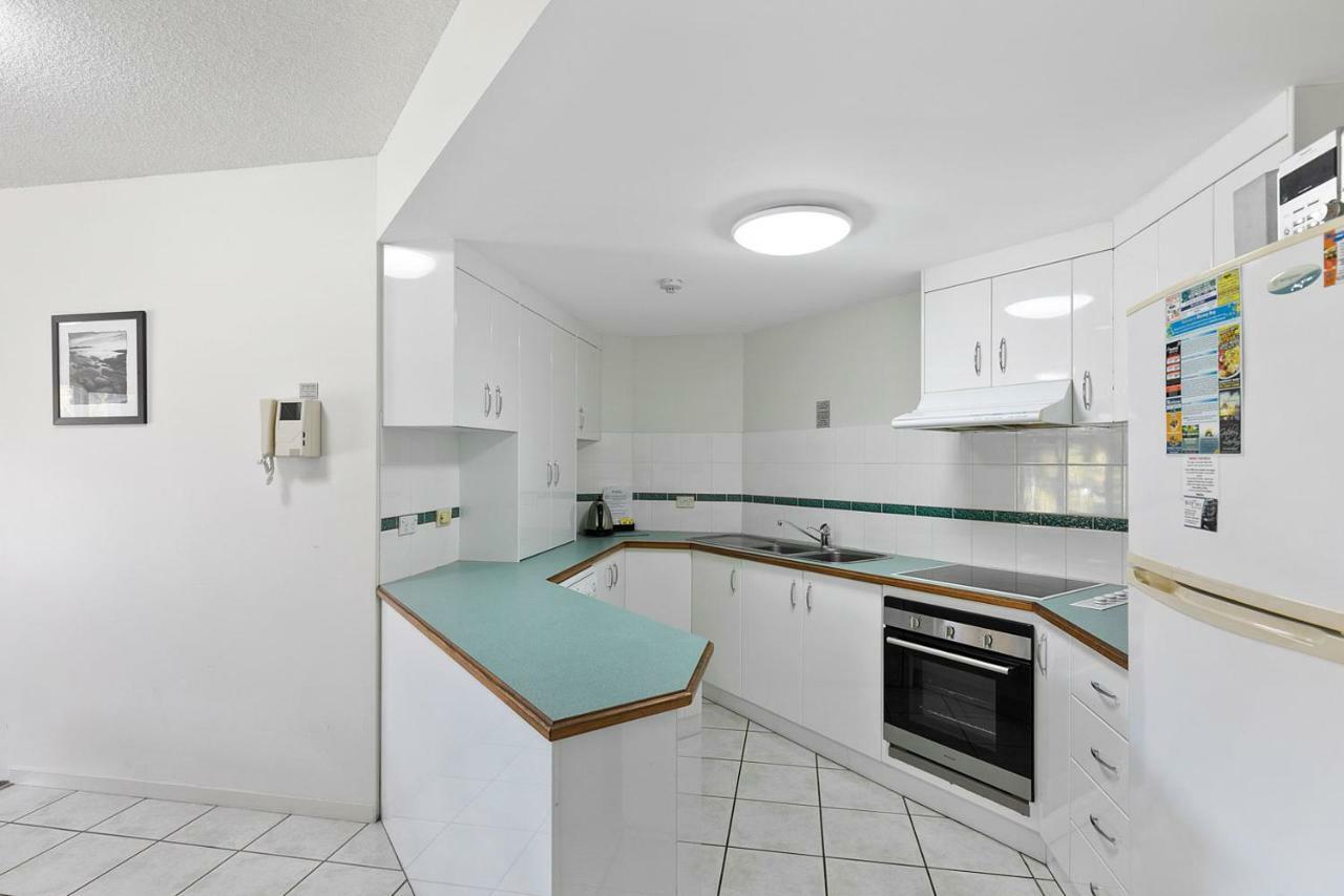 White Crest Apartments Hervey Bay Exteriör bild