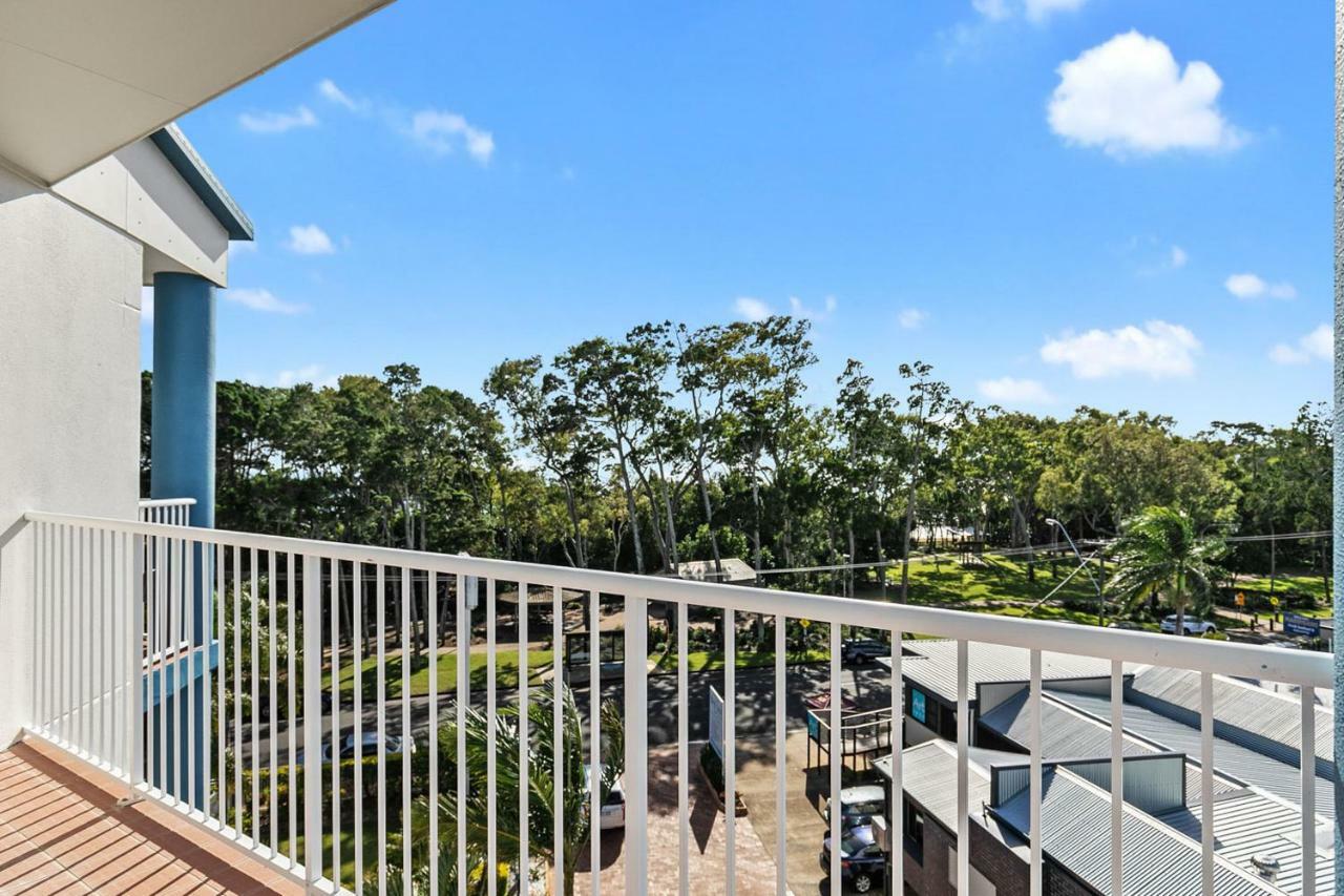 White Crest Apartments Hervey Bay Exteriör bild
