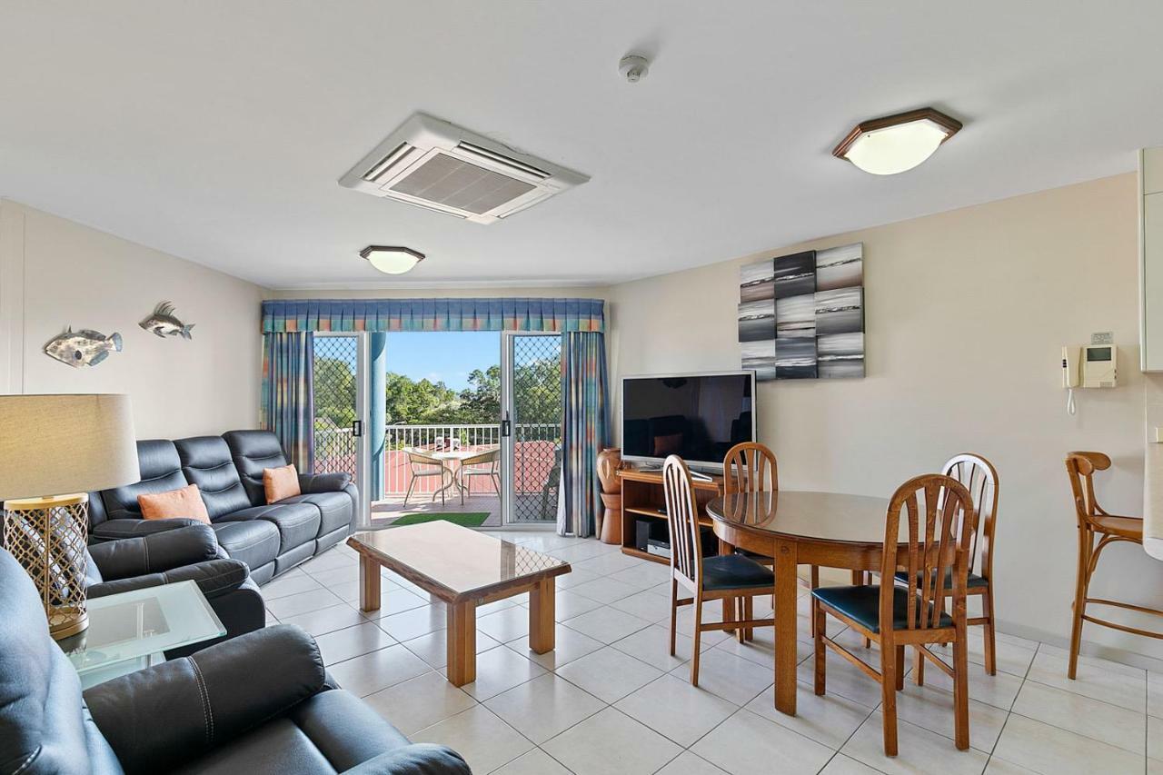 White Crest Apartments Hervey Bay Exteriör bild